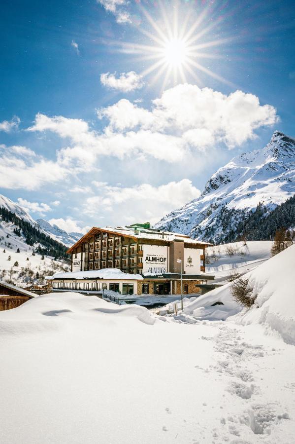 Panorama Hotel Almhof Galtür Exterior foto